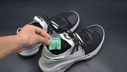 食品干燥剂不要扔，放在家里天天能用上，解决了不少家庭的烦恼