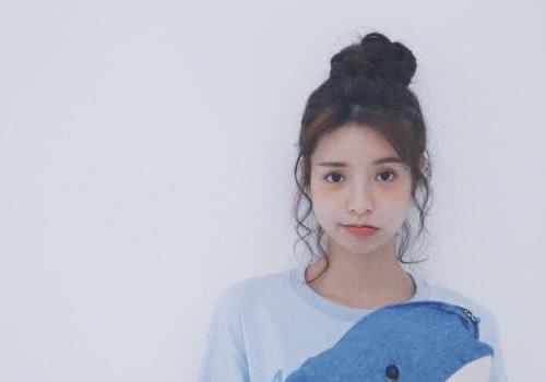 学生党别只知道扎马尾,掌握3种早春流行款发型,彻底告别村姑