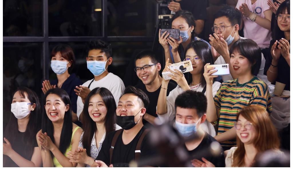 脱口秀|《乐脱》全互动民乐脱口秀首演落幕,感受沉浸式国潮演出