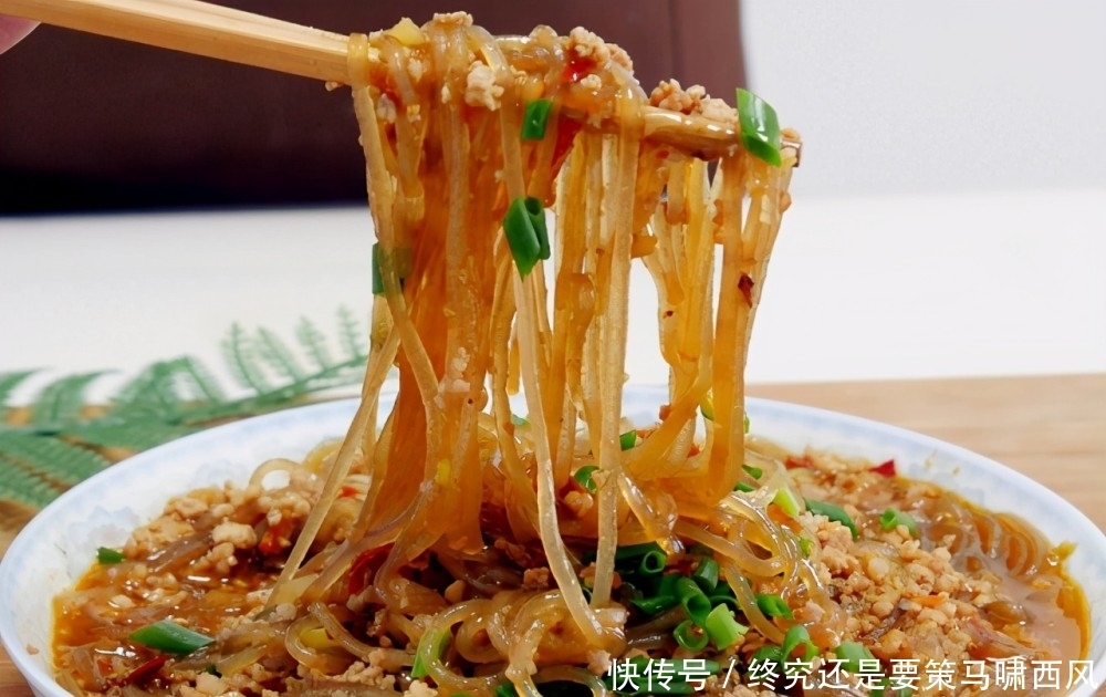 炒粉丝,焯水下锅炒是大忌!多加一步,粉丝根根分明,不坨还顺滑