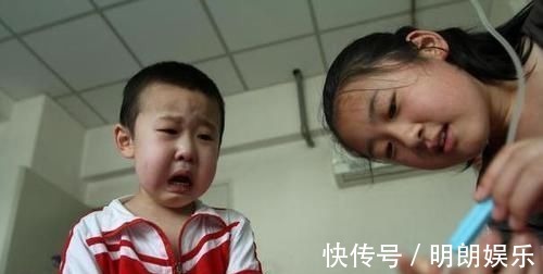 游戏厅|12岁男孩身患癌症,妈妈崩溃大哭吐露别在“垃圾堆”里养孩子