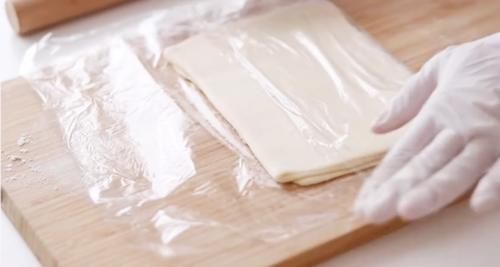  法式蛋奶派，酥脆派皮配上蛋白糊，细腻香甜如牛奶般丝滑