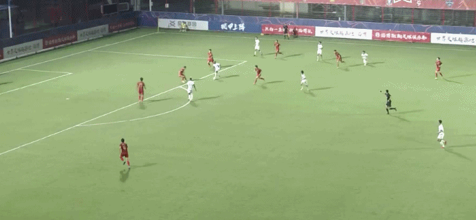 支云|上一名效力草蜢的中國球員：今年恢復(fù)中國國籍，現(xiàn)效力南通