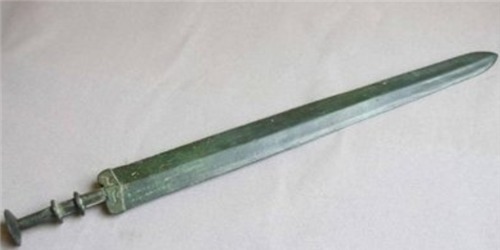 中原|秦始皇为何能统一中原?史学家:秦军的这些兵器,不应出现在当年