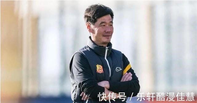 中超|央视直播国足“抗日击越”,郑智终于进国家队,艾克森或想回中超