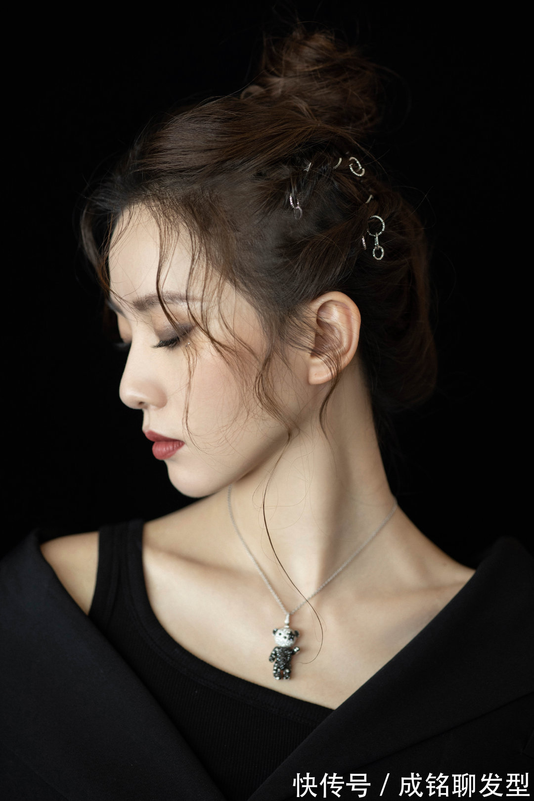 发型|四十岁做发型,“洋气”还是“高贵”好?区别不在颜值,而是气质