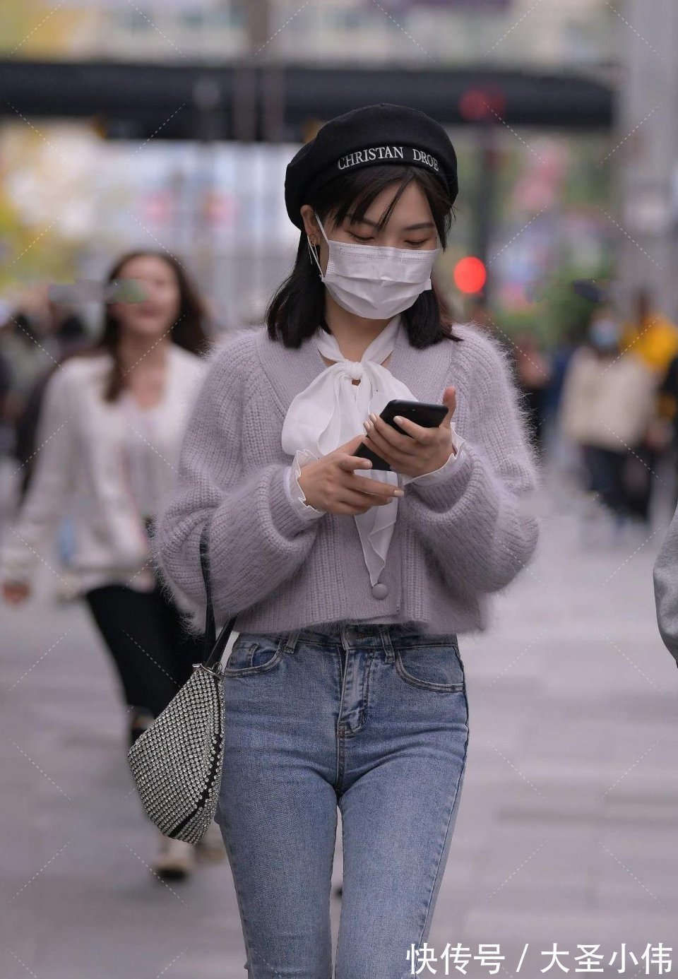 女人|美女街拍：生完孩子的成熟女人，走起路来气质完全不一样！我真喜欢这种女人