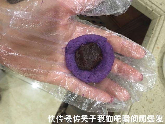 吃法|红豆别再煮粥了,70岁奶奶坚持这一吃法,难怪气色好,越吃越年轻