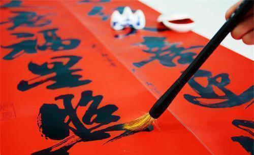 春联!史上最古怪的对联,上联和下联一字不差,能读懂的都是语言大师