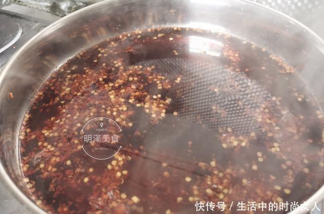 旱黄瓜|腌酸辣黄瓜时,用这种醋代替白醋,腌出的黄瓜有果香味,口感特棒