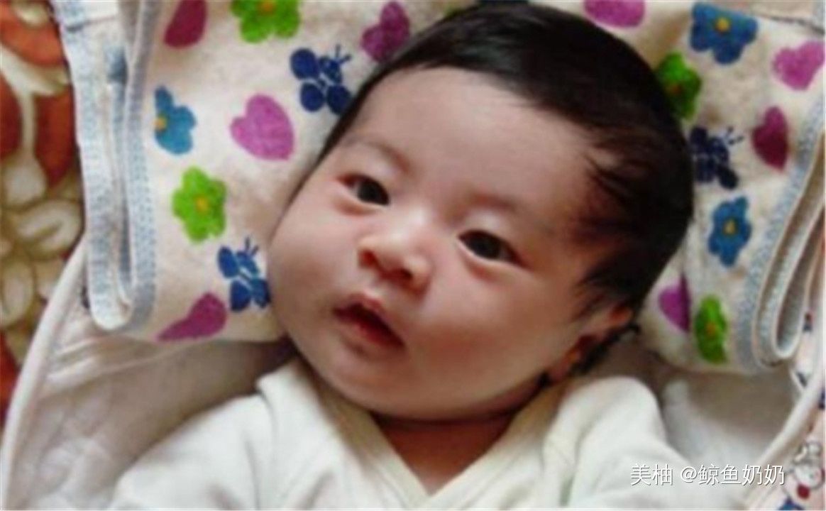 护士|丑娃出生连亲妈嫌弃，护士却夸漂亮，一个月后宝妈连连感谢