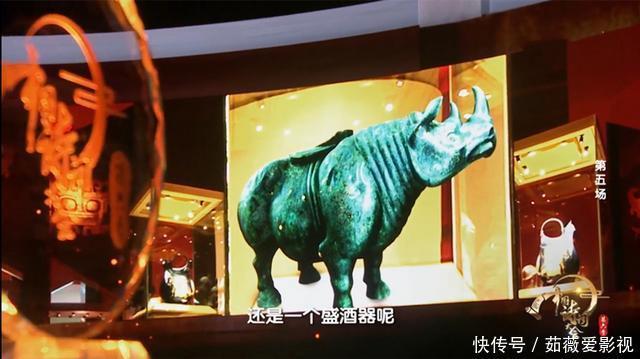 出题被指不专业,评论被骂没水平,诗词大会和康震咋面对这届观众