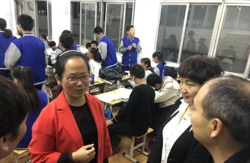 学生课后延时服务遭到反对，家长心中苦闷，老师也无可奈何