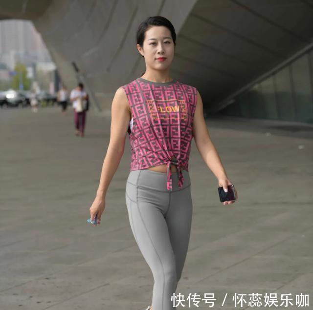 平底鞋 光彩夺目的打底裤显瘦好搭配，从容俊秀的质感精致华丽，更显气场