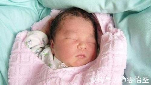 宝妈|出生一个星期的新生儿还不睁眼,爸妈急忙送医,检查后医生乐了