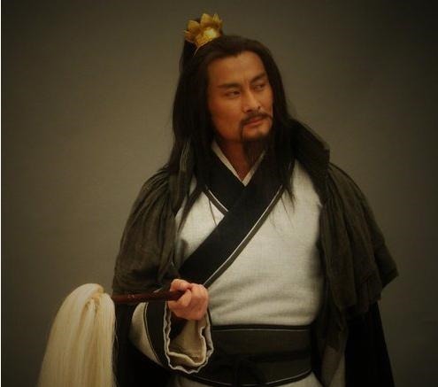 宋江$《水浒传》中宋江身为108将之首，其中三位不但惹不起，还得哄着！