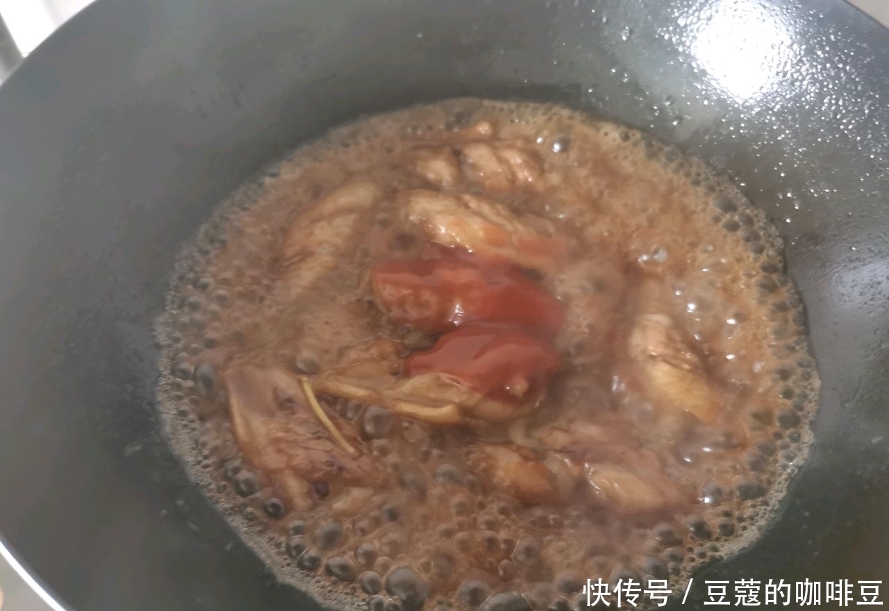 还在吃红烧鸡翅吗,这才是做鸡翅的王道,简单方便,老少皆宜