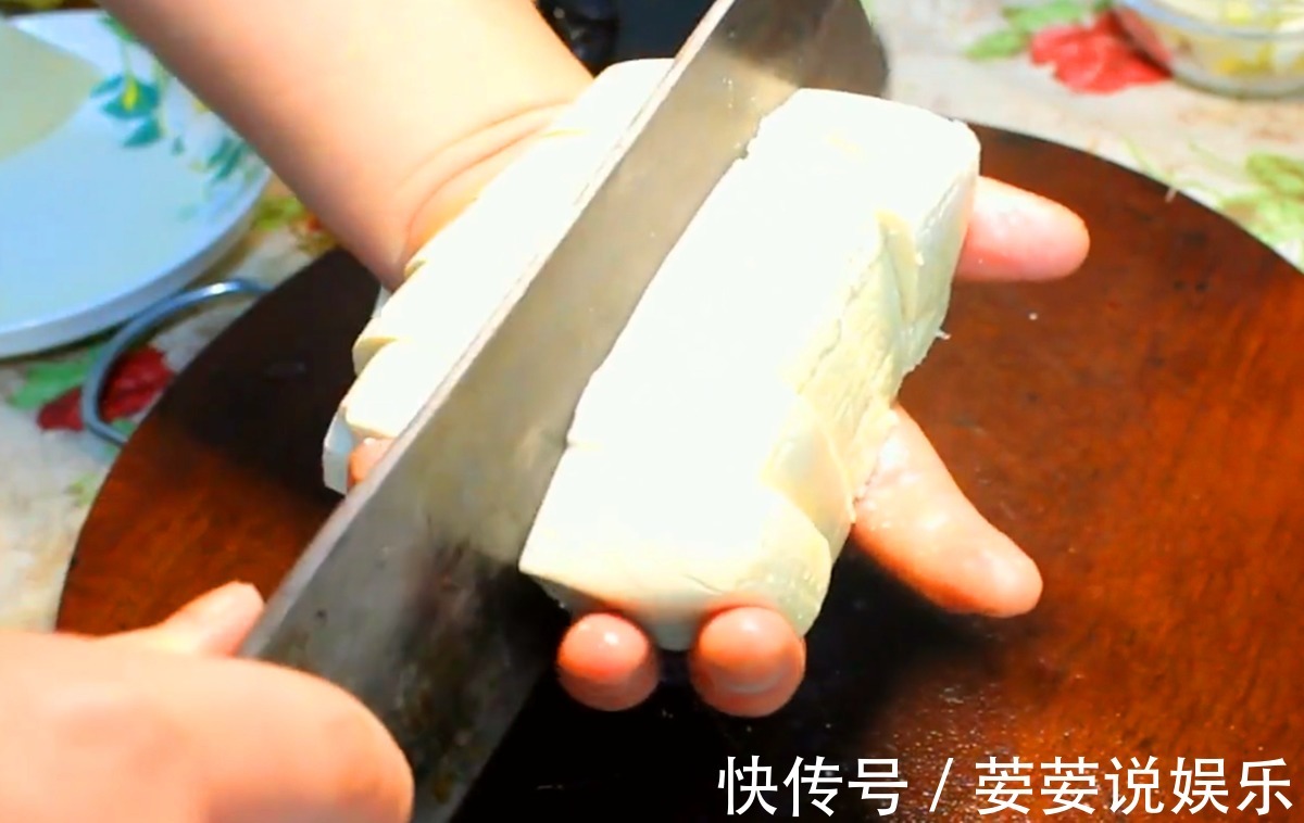 大厨教你麻辣豆腐鱼家常做法，入口满嘴麻辣鲜香，一次4斤吃不够