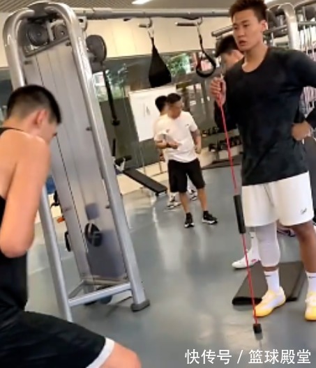 任骏威|4消息！徐昕又长高，王哲林官宣，任骏威实锤，自由球员名单更新