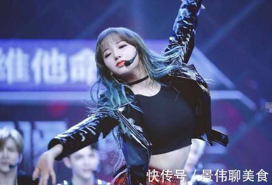 程潇当导师教学员跳舞,完了,她跳得比学员好而且还比学员帅