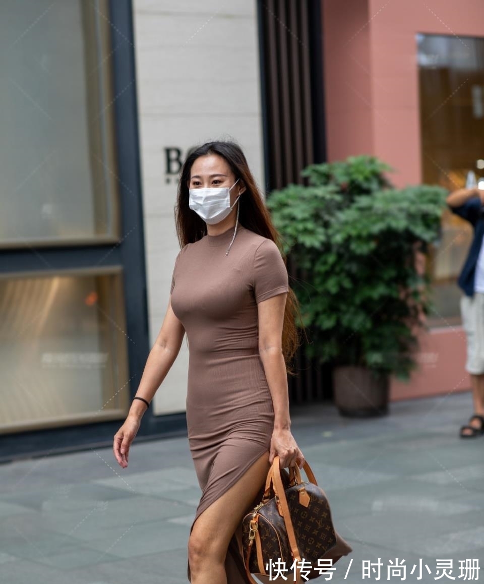 裙子 夏季少不了的莫代尔裙,清爽雅致又显曼妙身姿,成熟美丽就这么穿