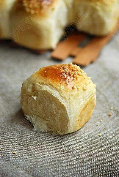  把它揉|馋了好久的蜂蜜小面包，今天终于吃上了，做法简单，越吃越上瘾