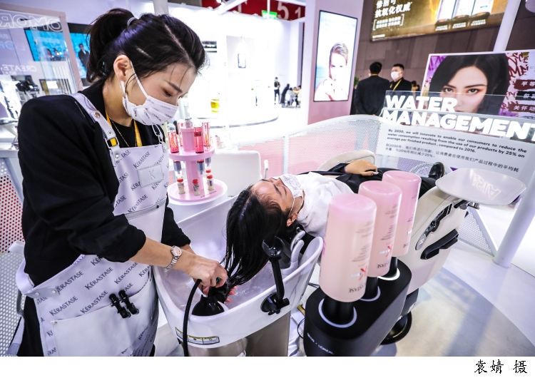 展台$进博图集│最新最潮云集，首发首秀扎堆，在进博会与“美好生活”相遇