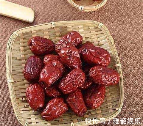 食物|孕期别只吃叶酸, 要多吃防黄疸的食物, 生出的宝宝聪明又健康