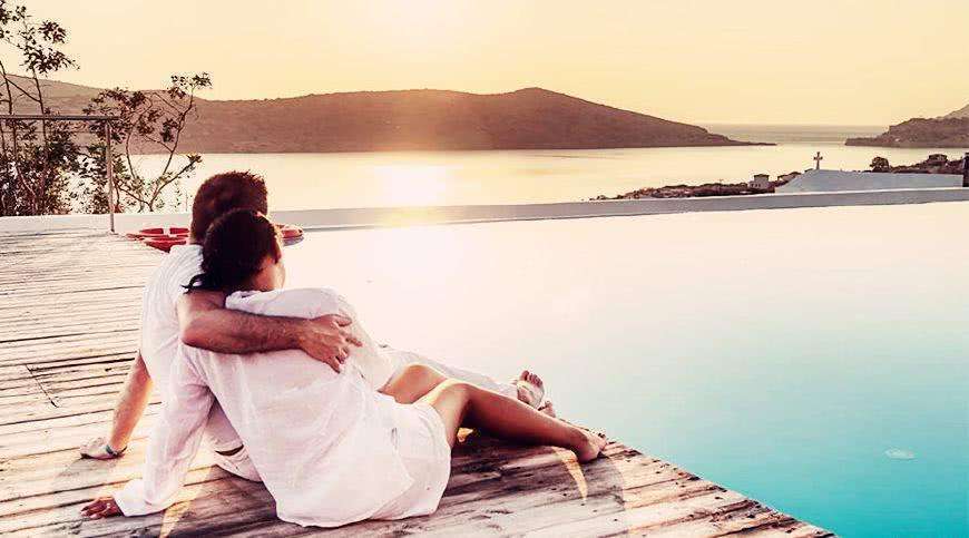 70后|“给女儿买了房,反而毁了姻缘”,70后父母的诉苦,引人深思