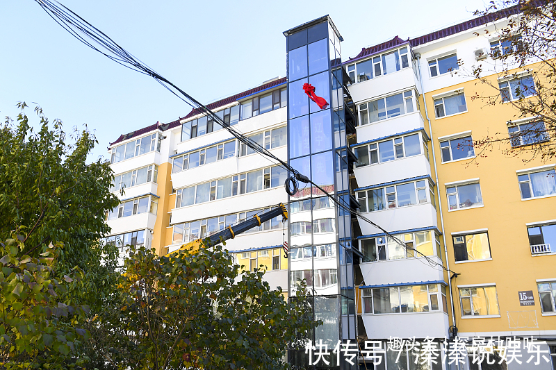 隐私性|老房子加装电梯有争议“新方案”出现，楼上楼下终于不用吵了