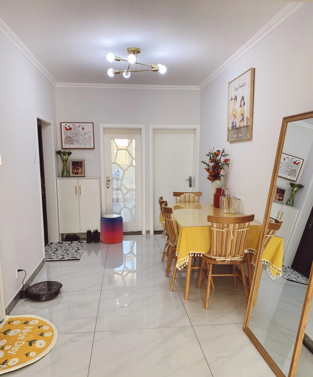 颜值担当|她家全屋不吊顶,只走石膏线,墙面不造型,只刷乳胶漆,温馨耐看