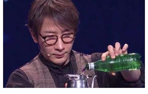 從一夜成名到“消失”在春晚，“大魔術(shù)師”劉謙到底經(jīng)歷了什么？