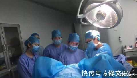 孙子|26岁产妇生下4胞胎,婆家人开心抱孙子,娘家亲妈却痛苦倒地