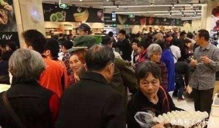 永辉超市|中国便利店黑马：一年疯狂扩135家分店，就连沃尔玛都不是它对手