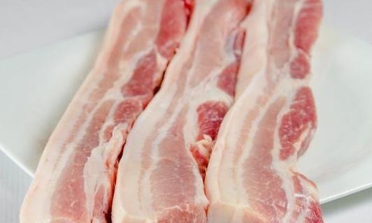 猪肉别拿清水洗,比不洗还脏,教你此种做法,洗得干净又彻底