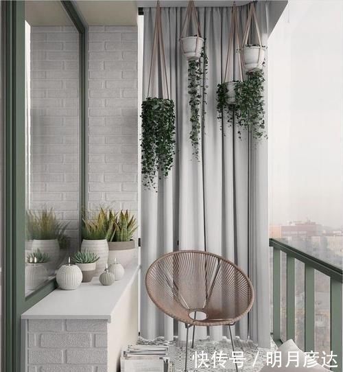 铁艺网|以后阳台我也不封,这样幕布搭木架上遮阳,跟豪宅小露台一样惬意