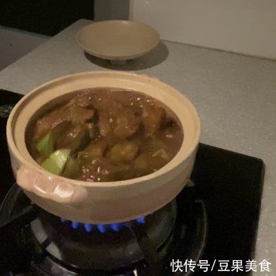 学会这道炖茄子烩面，吃饭时间不用愁