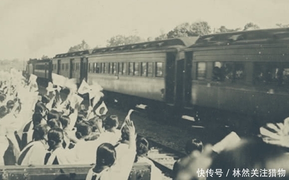 女子|日军私人老照片:图2女子慰问官兵,图4的女子最疯狂