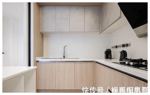 户型|89㎡高颜值美宅，「书墙+地台」的设计很抢眼，轻松住下三代人！