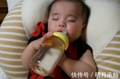 喝奶|孩子早上先喝奶还是先吃饭?顺序错了可能影响发育,家长要分清楚