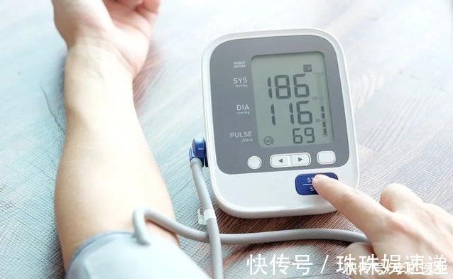 大叔|50岁大叔高血压不吃药,引发脑出血,医生:超过这个值必出问题