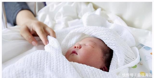 深度睡眠|新生儿睡着时爱“偷笑”父母别只觉得可爱,其中的原因不可忽视