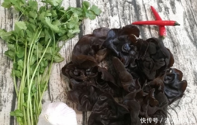 家人|这才是凉拌木耳最好的打开方式,家人吃过都说做少了