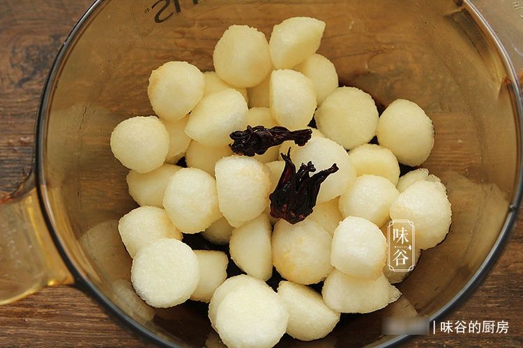 立秋后，最该吃此水果，加红酒煮一煮，好吃又养人，对女性尤其好