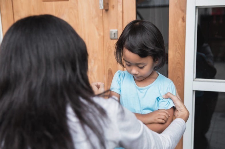 父母|儿子偷偷翻钱包,该怎么处理?这位母亲的做法让你看懂真正的教育