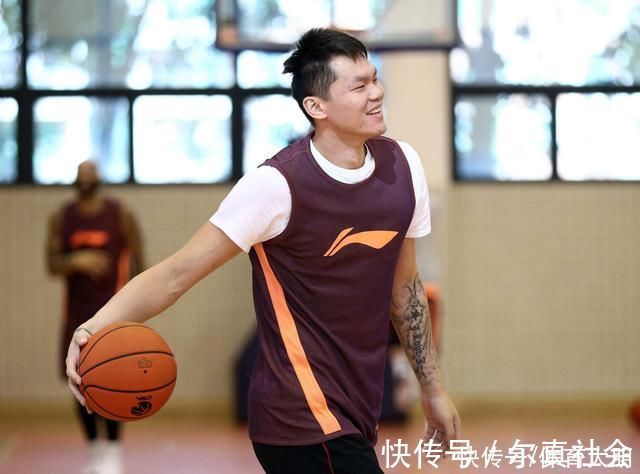 nb盘点那些与NBA有过交集,但最终没能打上NBA的中国球员