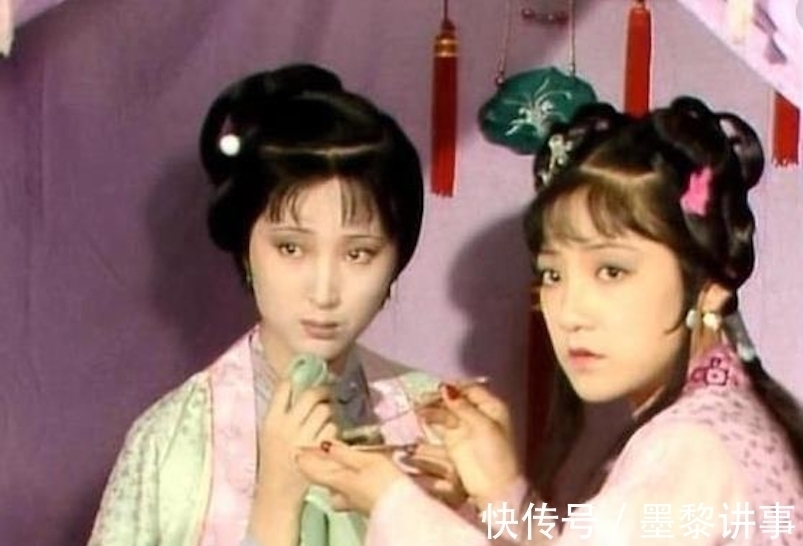 宝玉&原来花袭人是带着特殊使命来到贾府,宝玉身边的,我们都小瞧她了