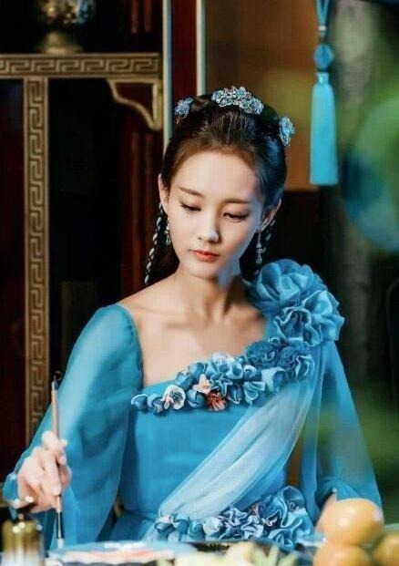 苏小暖|苏小暖《神医凰后》已落败,只因路非这本小说突然崛起,冲上榜首