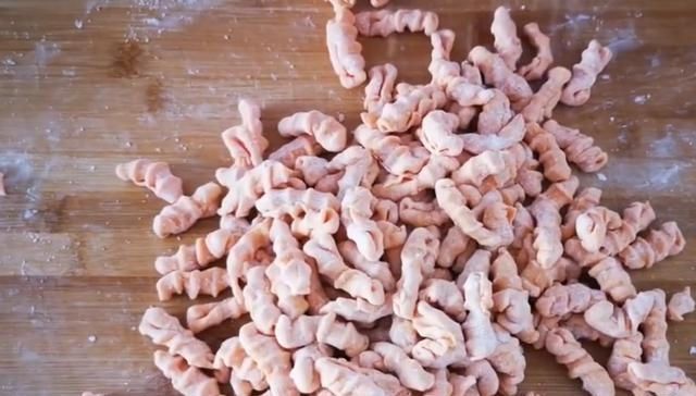 胡萝卜这做法还是头次见,太有食欲了,吃一次就念念不忘,真香