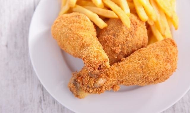 高血脂|血脂高的人不用怕,常吃3菜,多喝1水,清扫血液垃圾,血液不粘稠